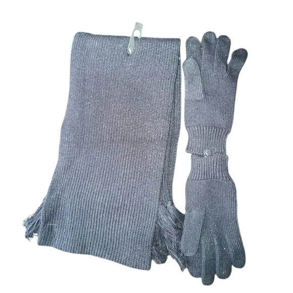 New ▶️ Isotoner ◀️ Cat Scarf and Gloves.  Set / Lot - Picture 5 of 8